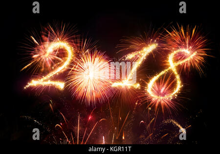 Frohes neues Jahr - red fireworks Explosion Stockfoto