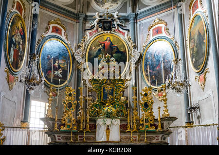 Frankreich. Alpes-Maritimes (06). Mercantour National Park. Das Dorf Tende. Stiftskirche unserer Lieben Frau von der Himmelfahrt Stockfoto