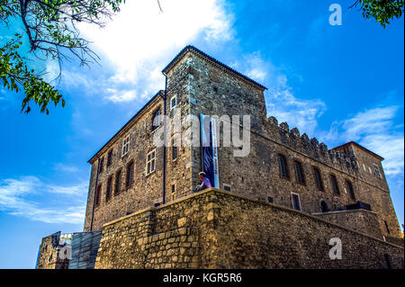 Alpes-Maritimes (06), Antibes. Place Mariejol. Le musée Picasso située dans le Chateau Grimaldi // Frankreich, Alpes-Maritimes (06), Antibes. Place Mariej Stockfoto