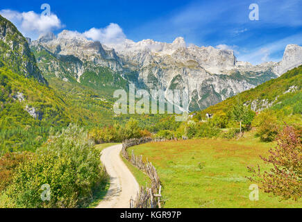 Theth Valley National Park Landschaft, Albanischen Alpen, Albanien Stockfoto