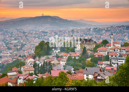 Sonnenuntergang in Sarajevo, der Hauptstadt von Bosnien und Herzegowina Stockfoto
