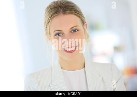 Porträt von schöne junge Geschäftsfrau Stockfoto