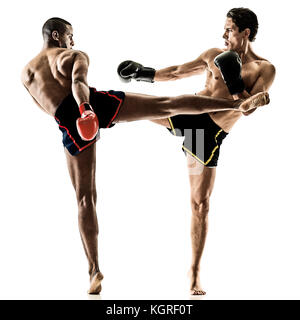 zwei kaukasischen Muay Thai Kickboxen Kickboxer Thaiboxen Männer isoliert auf weißem Hintergrund Stockfoto