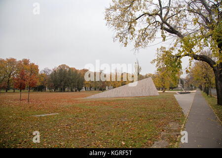 Kerepesi Friedhof (Kerepesi temető úti oder Kerepesi temető, offizieller Name: Fiumei úti Nemzeti sírkert, d. h. 'Fiume Straße nationalen Friedhof') Stockfoto