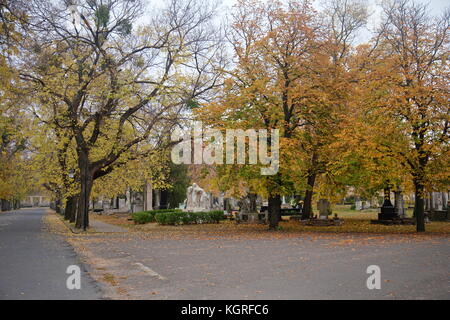 Kerepesi Friedhof (Kerepesi temető úti oder Kerepesi temető, offizieller Name: Fiumei úti Nemzeti sírkert, d. h. 'Fiume Straße nationalen Friedhof') Stockfoto