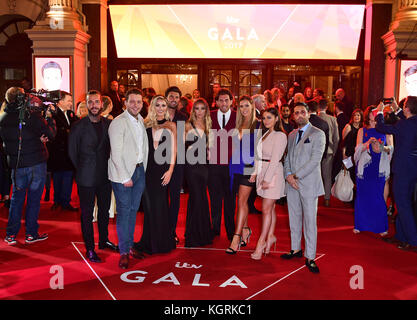 Die Besetzung des einzigen Weges ist Essex, der an der ITV-Gala im Londoner Palladium teilnimmt. Bilddatum: Donnerstag, 9. November 2017. Siehe PA Story SHOWBIZ ITV. Das Foto sollte lauten: Ian West/PA Wire. Stockfoto