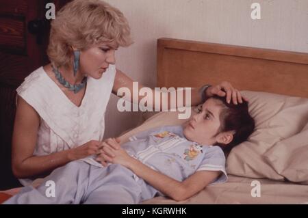 Seltsame Eindringlinge (1983), Lulu Sylbert, Diana Scarwid Datum: 1983 Stockfoto