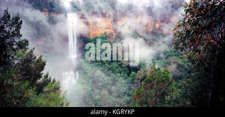 Fitzroy Falls eingehüllt in Nebel, Morton National Park, New South Wales, Australien Stockfoto