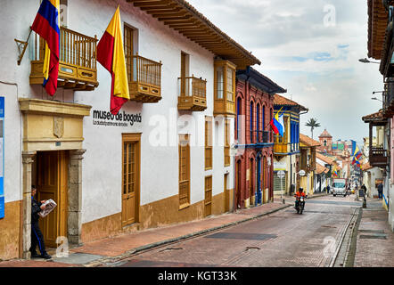 Typische Gebäude in La Candelaria, Bogota, Kolumbien, Südamerika Stockfoto