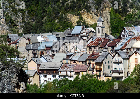 Alpes-Maritimes (06), Parc National du Mercantour. Vallée du Haut-Var. Le Village de Péone // Frankreich Alpes-Maritimes (06), Nationalpark Mercantour, V Stockfoto