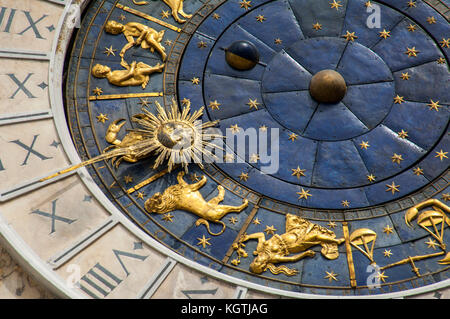 Zifferblatt, St Marks clocktower, Venedig Stockfoto