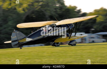 Die einen nur 1934 Waco 'D'. Pratt & Whitney Doppeldecker mit Strom versorgt Stockfoto