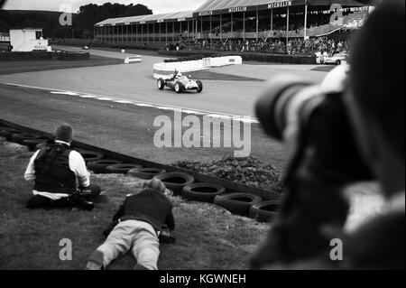 Goodwood Raceway Festival of Speed in Sussex UK 2012. Das Goodwood Festival of Speed ist ein jährlicher Anstieg auf den Hügeln mit historischen Rennfahrzeugen, die auf dem Gelände von Goodwood House, West Sussex, England, veranstaltet werden. Stockfoto