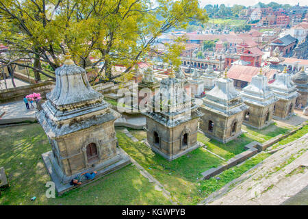 Kathmandu, Nepal Oktober 15, 2017: Luftaufnahme der Tempel Komplex - krematorium Pashupatinath. Kirchen, Kapellen, Vishnu Stockfoto