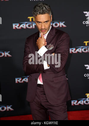 Prominente nehmen an der Filmpremiere „Thor: Ragnarok“ im El Capitan Theatre in Hollywood Teil mit: Taika Waititi Where: Los Angeles, Kalifornien, Vereinigte Staaten Wann: 10 Oct 2017 Credit: Brian to/WENN.com Stockfoto