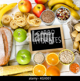 Lebensmittel, die höchsten in den Kohlenhydraten. gesunde Ernährung Konzept. Ansicht von oben Stockfoto