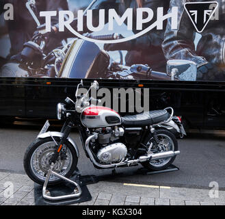 Eine Triumph Bonneville tr 120, auf Static Display in der Regents Street Motor Show 2017 Stockfoto