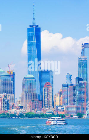 Skyline New York City usa New York Skyline Skyline von Manhattan mit Wolkenkratzern einschliesslich der Freedom Tower Lower Manhattan Insel cbd New York USA Stockfoto