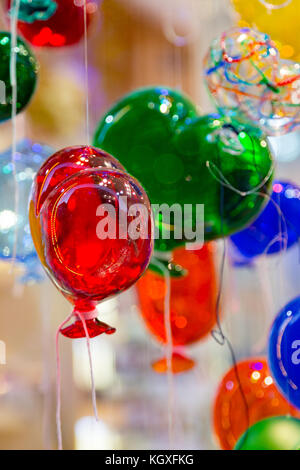 Bunte Luftballons aus venezianischem Muranoglas Stockfoto