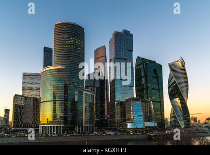 Moskau, Russland - November 2. 2017. Business Center der Stadt Moskau bei Sonnenuntergang Stockfoto