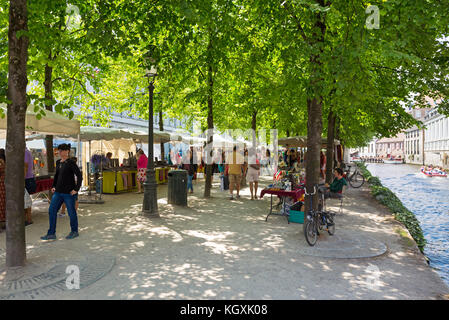 Flohmarkt in Brügge Stockfoto