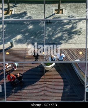 Das Maremagnum, ein großes Einkaufszentrum direkt am Wasser in der Nähe von Port Vell, Barcelona, Spanien Stockfoto