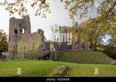 Herbst bei Grosmont Schloss, "Castell y Grysmwnt' Grosmont, Monmouthshire, Wales, Großbritannien Stockfoto