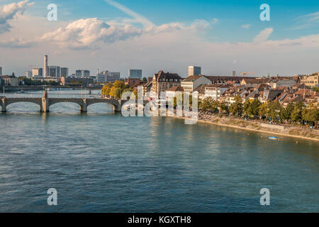 Rhein in Basel Stadt, Schweiz Stockfoto