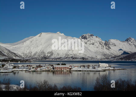 Die Kirche in der Nähe von sildpollnes laupstad an der Lofoten, Norwegen. Stockfoto