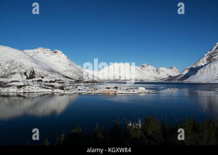 Die Kirche in der Nähe von sildpollnes laupstad an der Lofoten, Norwegen. Stockfoto