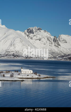 Die Kirche in der Nähe von sildpollnes laupstad an der Lofoten, Norwegen. Stockfoto