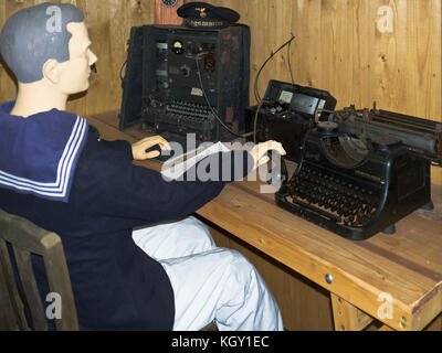 dh German Naval Signals HQ ST PETER PORT GUERNSEY Deutsch Marinekommunikation Radio Telefonbetreiber 2. Weltkrieg Museum Kanal inseln 2. weltkrieg Stockfoto