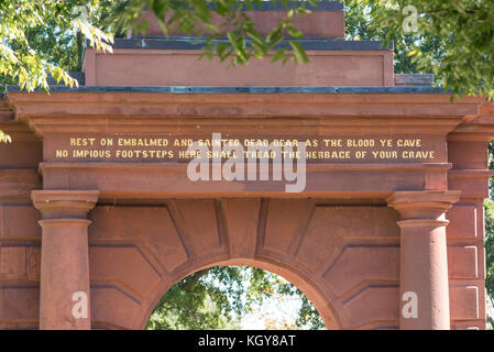 McClellan Tor, den Nationalfriedhof Arlington, Washington DC, USA - Torbogen mit Zitat Stockfoto