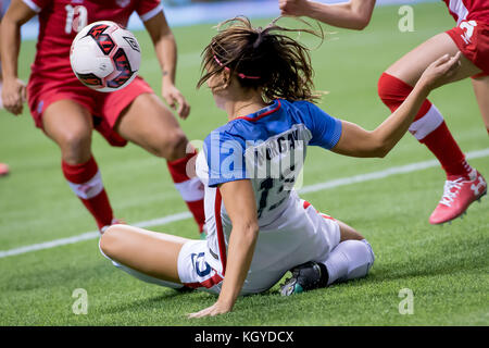 Vancouver, Kanada. 09 Nov, 2017. Team USA Alex Morgan (13) in Action während der Fußball der Frauen Spiel zwischen Kanada und den USA an der BC Place in Vancouver, Kanada. Dom Gagne/CSM/Alamy leben Nachrichten Stockfoto