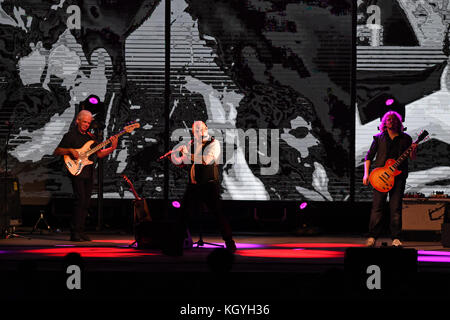 Boca Raton. 10 Nov, 2017. Jethro Tull an der Mizner Park Amphitheater am 10. November 2017 durchführen, in Boca Raton, Florida. Quelle: MPI04/Medien Punch/Alamy leben Nachrichten Stockfoto