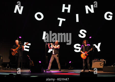 Boca Raton. 10 Nov, 2017. Jethro Tull an der Mizner Park Amphitheater am 10. November 2017 durchführen, in Boca Raton, Florida. Quelle: MPI04/Medien Punch/Alamy leben Nachrichten Stockfoto