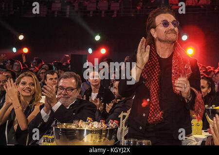 Madrid, Spanien. 10 Nov, 2017. Bono besucht die 40 Musik Auszeichnungen Presseraum WiZink Zentrum am 10. November in Madrid, Spanien 2017. Credit: Jack Abuin/ZUMA Draht/Alamy leben Nachrichten Stockfoto