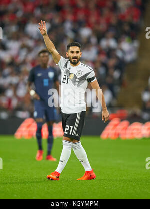 Fußball-freundliches Spiel, London, 10. November 2017 Ilkay GUENDOGAN, DFB 21 Gestikuliert und gibt Anweisungen, Aktion, Einzelbild, Geste, Geste, Handbewegung, Zeigen, Dolmetschen, Mimik, ENGLAND - DEUTSCHLAND 0-0 WM 2018 Vorbereitungsspiel in Wembley London, Großbritannien, 10. November 2017, Saison 2017/2018 © Peter Schatz / Alamy Live News Stockfoto