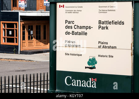 Quebec City, Kanada 19.09.2017 Eintrittsschild Champs-de-Bataille National Battlefields Park in Old Quebec City im Sommer-Editorial Stockfoto