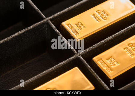 Gold Barren Storage Stockfoto
