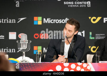 Eurovision Song Contest Gewinner Måns Zelmerlöw aus Schweden gibt eine Pressekonferenz nach dem Grand Final der 60. Ausgabe des Eurovision Song Contest, 2015 in Wien. Stockfoto