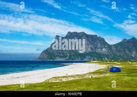 Utakleiv Strand auf den Lofoten in Norwegen. Stockfoto