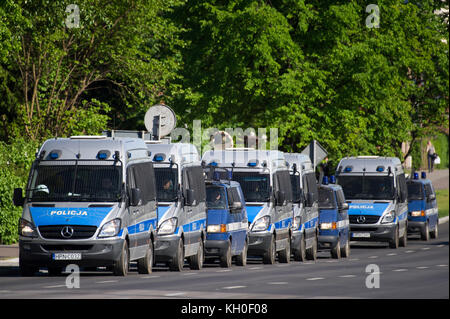 Polnische anti-Bereitschaftspolizei (Oddzialy Prewencji Policji) während der Dritten Dreistadt Gleichstellung März LGBT-Rechte in Danzig, Polen, 27. Mai 2017 © W zu unterstützen. Stockfoto