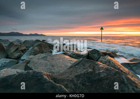 Dinas Dinlle Beach in der Nähe von Caernarfon an der Küste von Nordwales Gwynedd Stockfoto