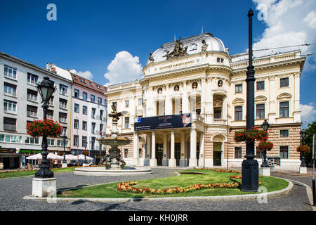 Bratislava, Slowakei. 04. August 2015. der Slowakischen Nationaltheater Altbau. wurde 1885-1886 als neo-renaissance Stil gebaut. Stockfoto