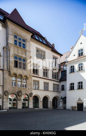 Bratislava, Slowakei. 04. August 2015. Alte Rathaus Innenhof in Bratislava. Stockfoto