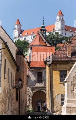 Bratislava, Slowakei. 04. August 2015. alte Burg Blick von der alten Stadt in Bratislava, Slowakei. Stockfoto