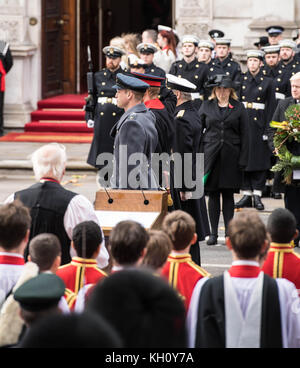 London, 12. November 2017 der königlichen Prinzen saltue auf nationaler Service der Erinnerung an das Ehrenmal, Whitehall, London. Stockfoto