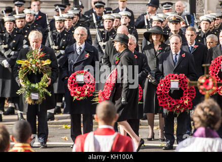 London, 12. November 2017 Der Premierminister präsentiert ihre wrieth Anden national Service der Erinnerung an das Ehrenmal, Whitehall, London. Credit: Ian Davidson/alamy leben Nachrichten Stockfoto