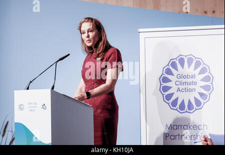 Bonn, Deutschland. 12 Nov, 2017. Fürsten Sarah Zeid Jordaniens in der COP 23 Fidschi Konferenz in Bonn am 12. November 2017. COP 23 ist durch die UN-Rahmenkonvention zum Klimawandel. Fidschi hält Ratsvorsitz über die Konferenz in Bonn. Credit: Dominika Zarzycka/Alamy leben Nachrichten Stockfoto